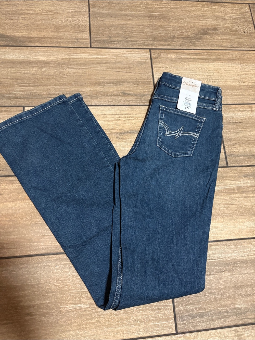 Wrangler Youth  Girl's retro bootcut Jeans.